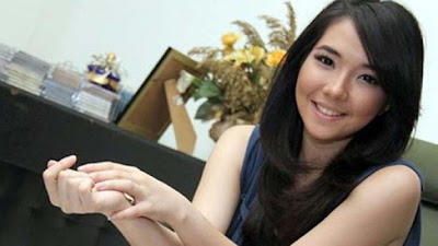 Gisella Anastasia Berdoa Agar Sang Ayah Kenal Sosok Yesus