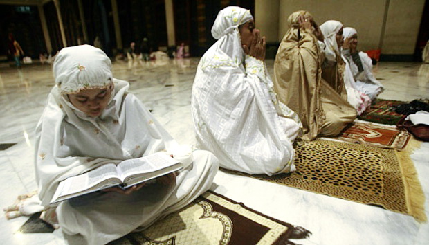 Hati Yang Sehat Membuat Fisik Kuat Dan Sebaik Baik Obat Hati Adalah Dzikir Al Quran Wudhu Shalat Do A Dan Tawakal Pada Allah Banyak Pasien Yang Sudah Sembuh Dengan Terapi Ini