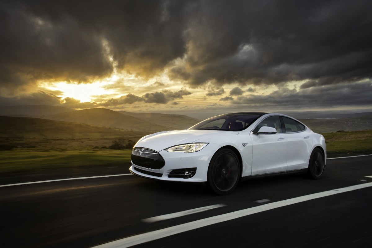 TESLA MODEL S PD100 RÉCORD DE