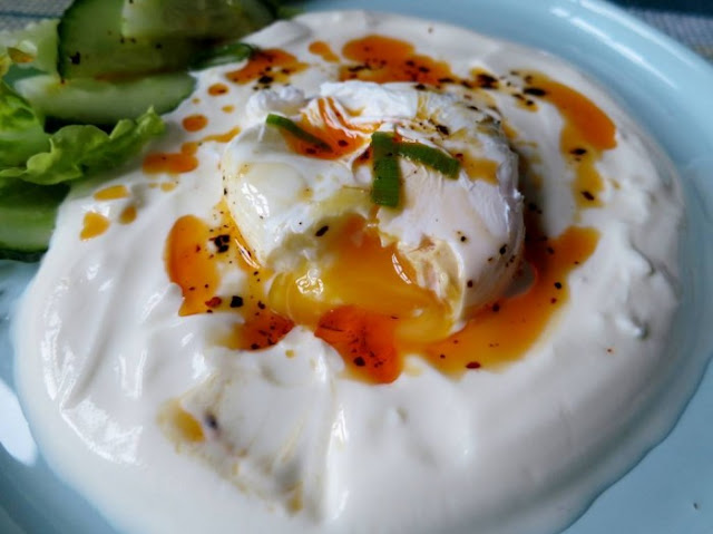 Poached Eggs with Garlic Yoghurt, Turkish Style - Cilbir