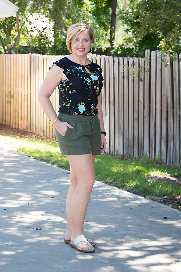 Five for Friday 5 ways to wear olive shorts Savvy Southern Chic