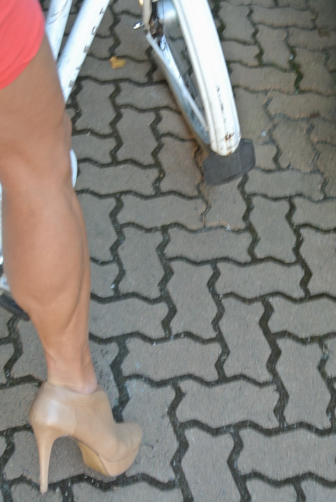 Her Calves Muscle Legs Fetish Cyclist Lady with Wonderful Calves set 2