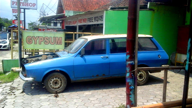 Renault 12 TN station wagon