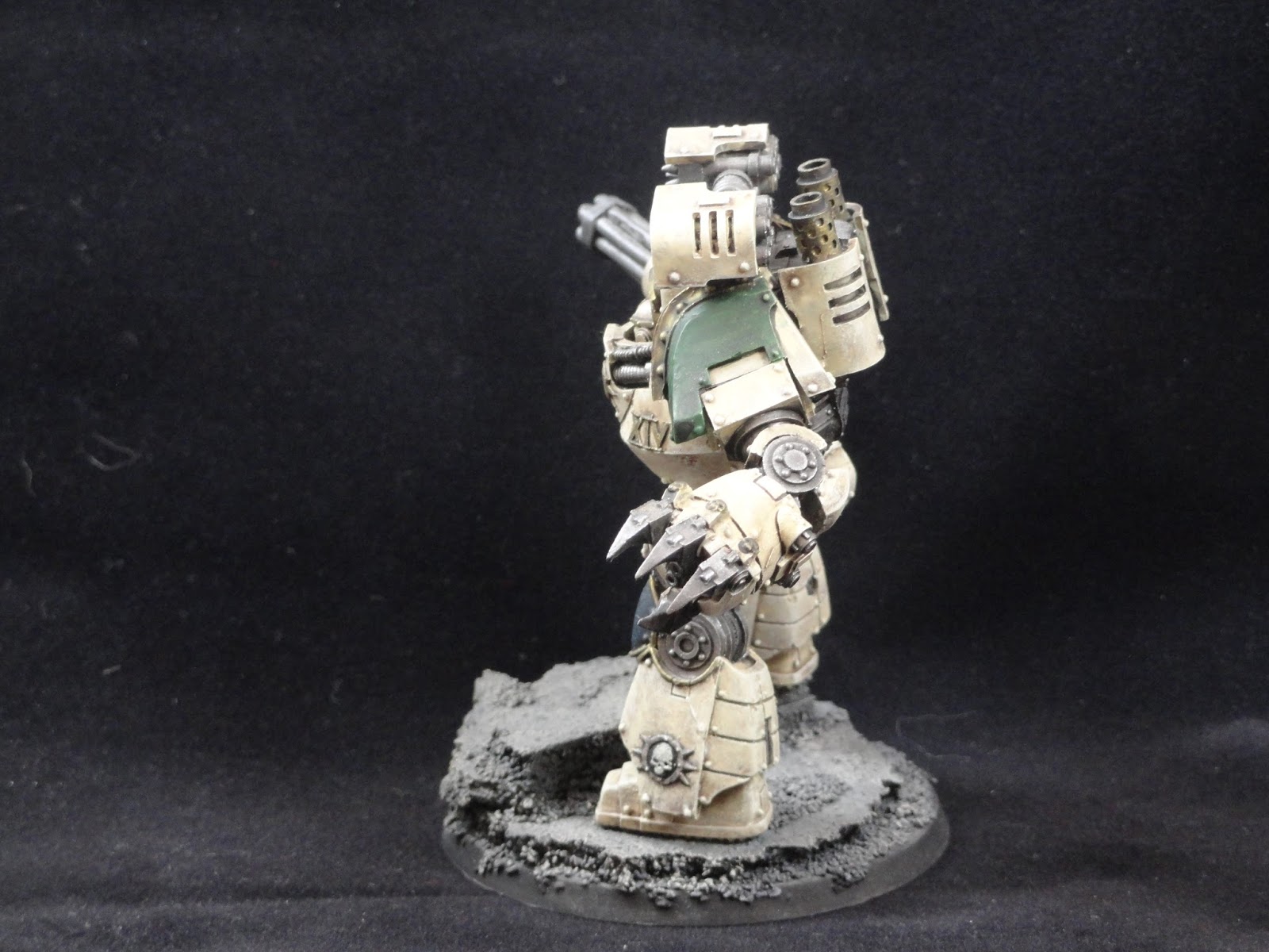 On the Painting Table Death Guard Contemptor Dreadnought