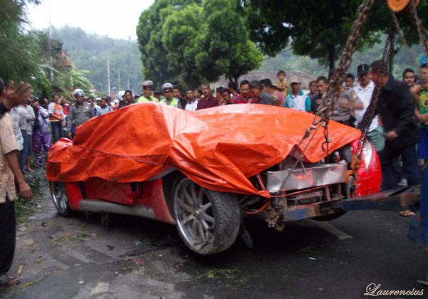 Foto Mobil listrik Tucuxi Ferrari Kecelakaan Dahlan Iskan 