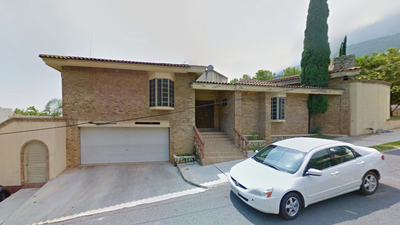 Oh! Fachadas!: 10 fachadas de casas construidas en pendiente (terreno