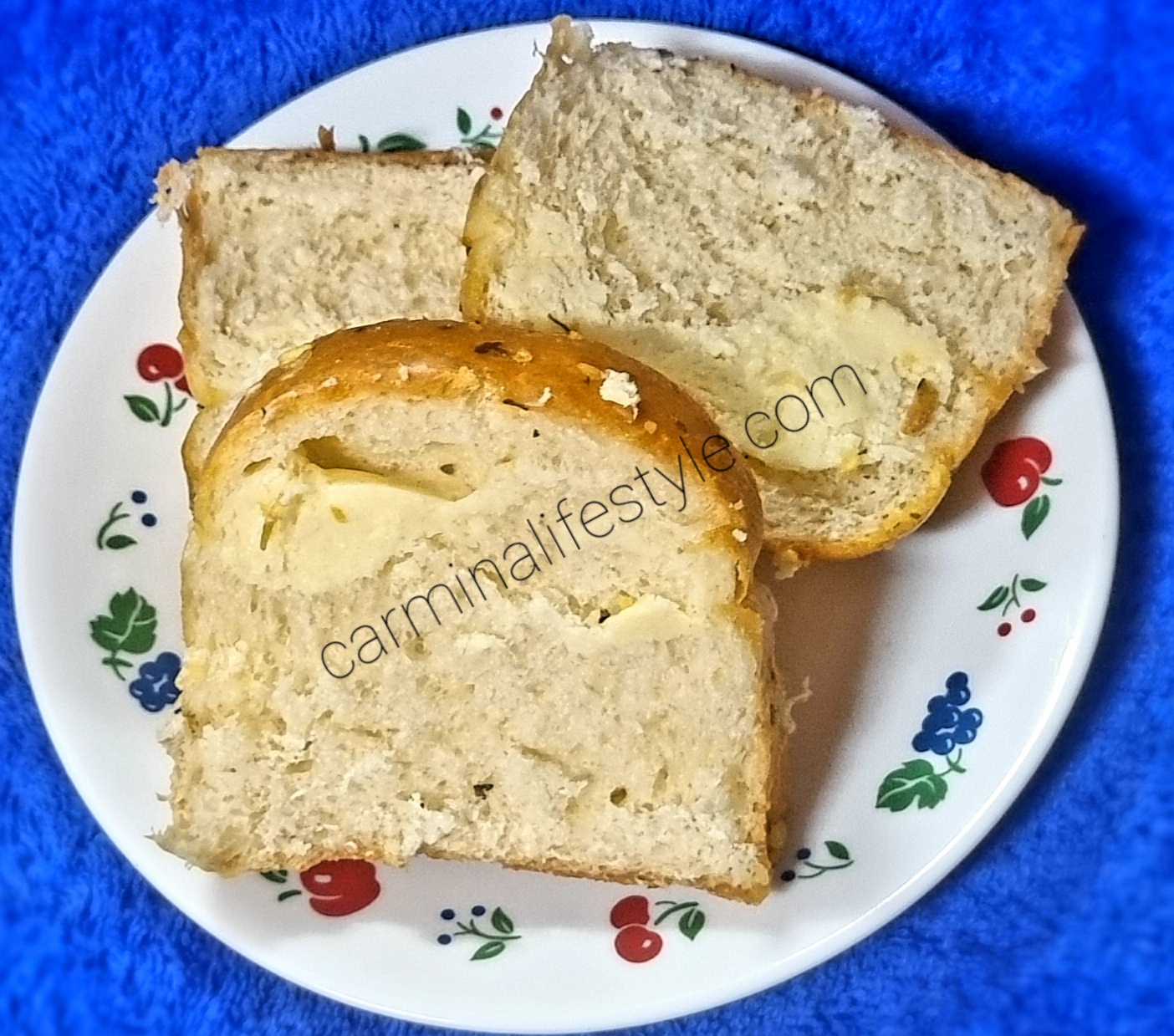 Korean Garlic Loaf with Cream Cheese from Tous Les Jour