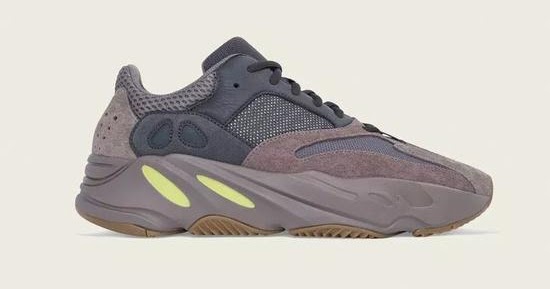 wearing yeezy 700 mauve