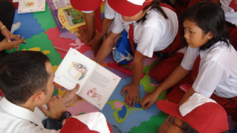Panduan Gerakan Literasi Sekolah Untuk Jenjang SD/MI