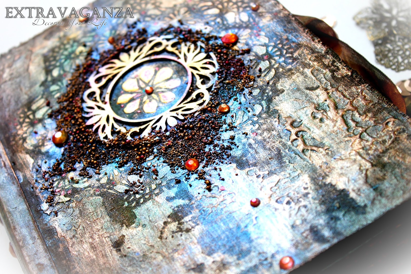 13 arts: Chameleon book by Kate