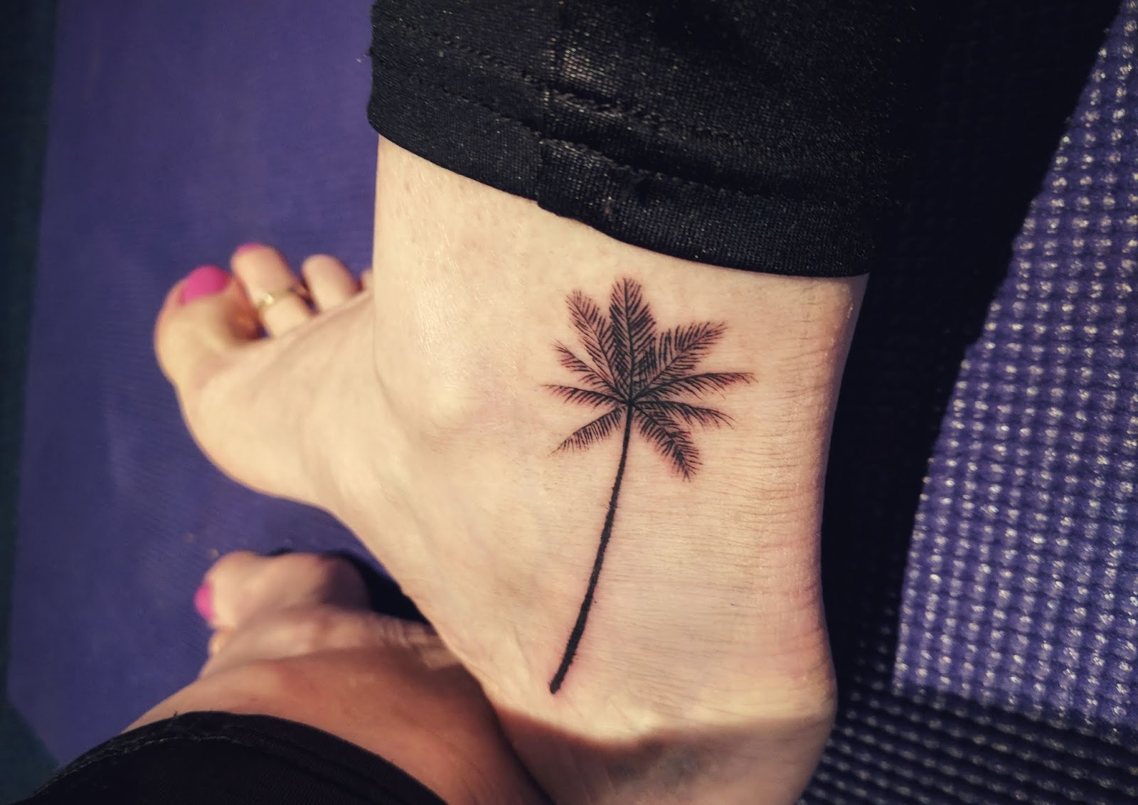 Minimalist Plant Tattoos - wide 7