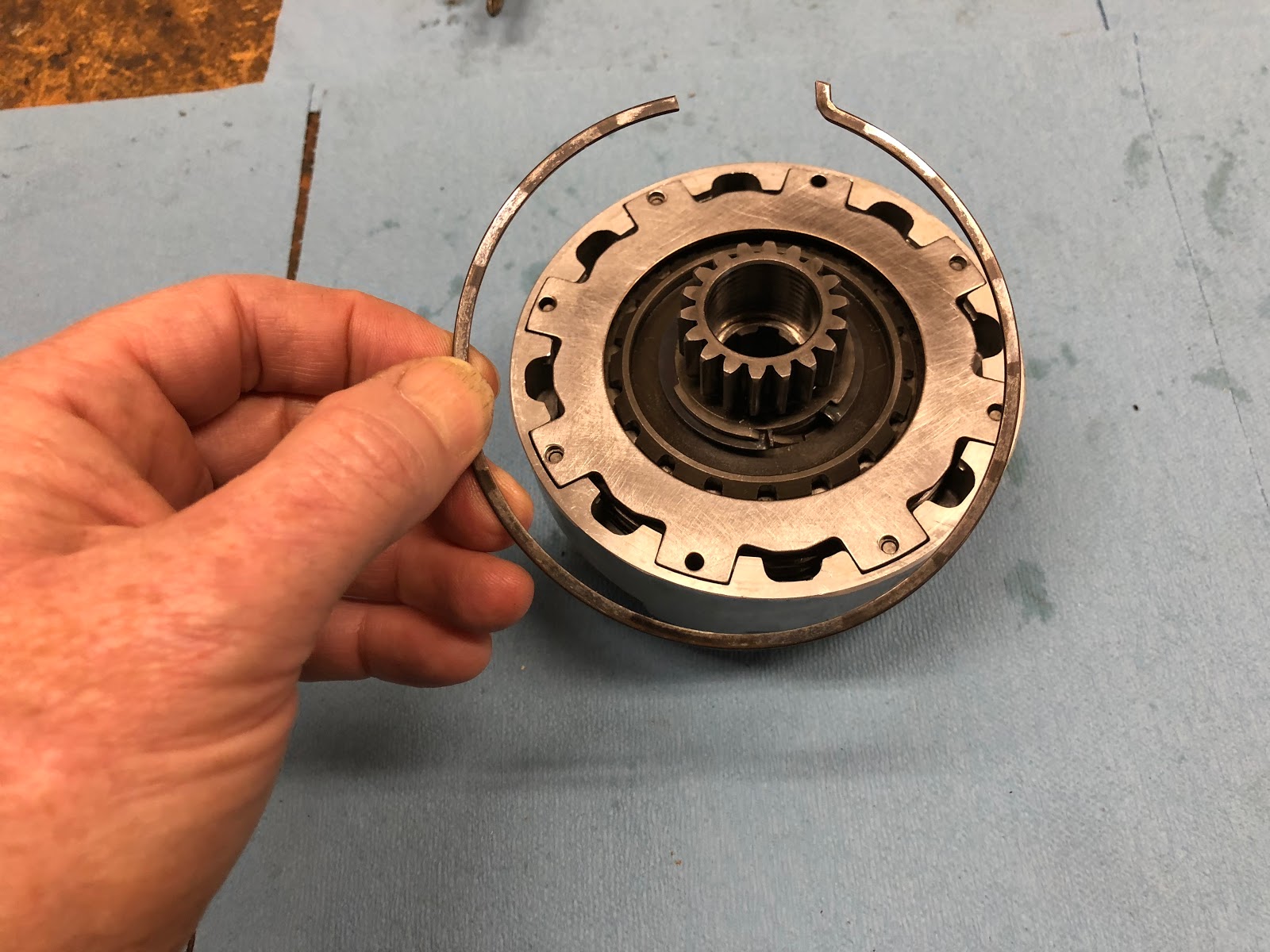 CT90 Clutch Pack Assembly Detail Build-up