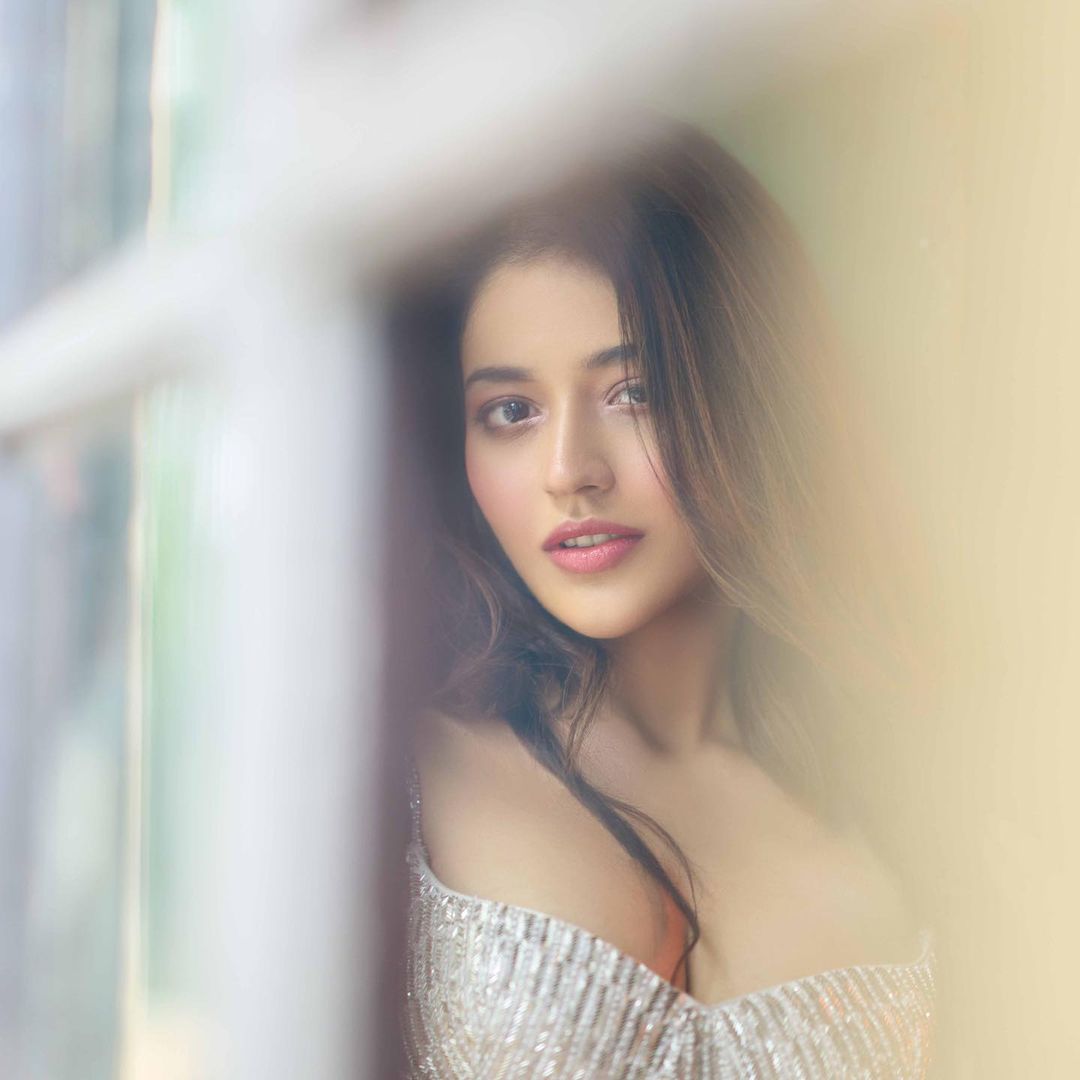 Priyanka Jawalkar latest photography pictures posted in social media