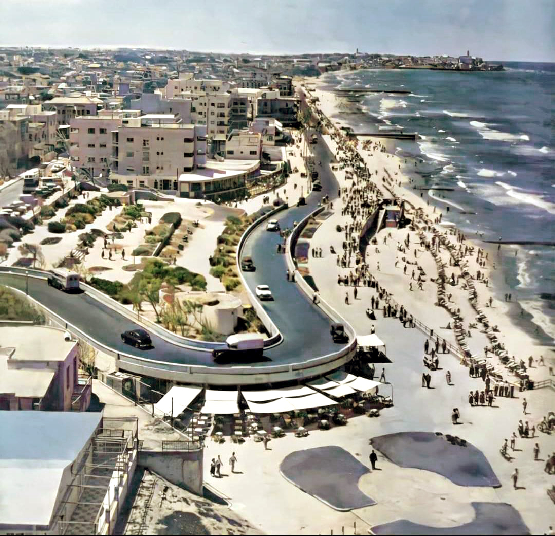 Wreck of the Altalena on a sunny day, 1949