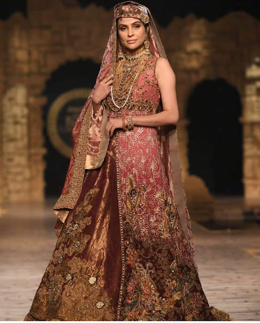 Exclusive Clicks of Famous Stars from Hum Bridal Couture Week 2020 14 Exclusive Clicks of Famous Stars from Hum Bridal Couture Week 2020