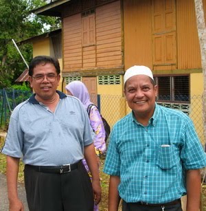 BERSAMA DATO' HASBULLAH DI GERIK