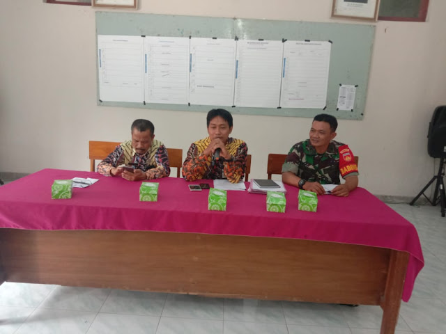 Babinsa Karangtengah Pantau Lelang Kas Persawahan