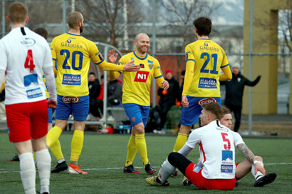 Fernando Amaral FC: KA Akureyri (amarelo) 1x1 Thór Reykjavik....