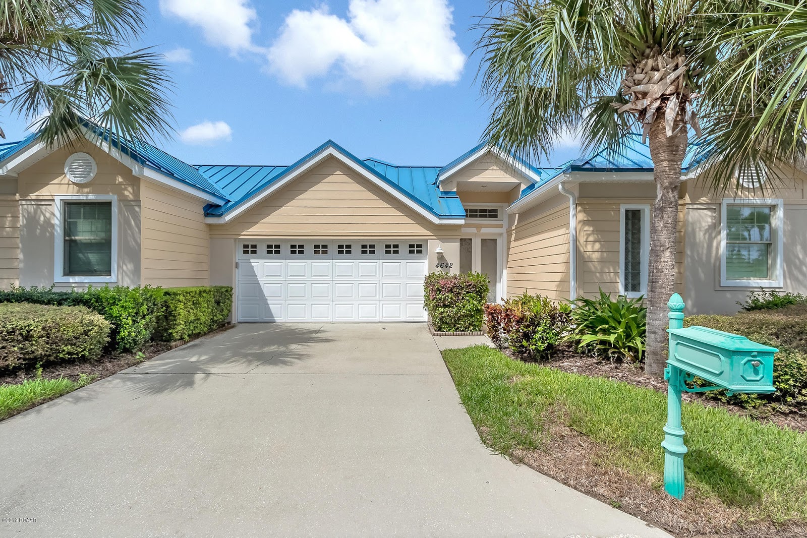 The Mark Card Team Real Estate Harbour Village Condo Sales Report