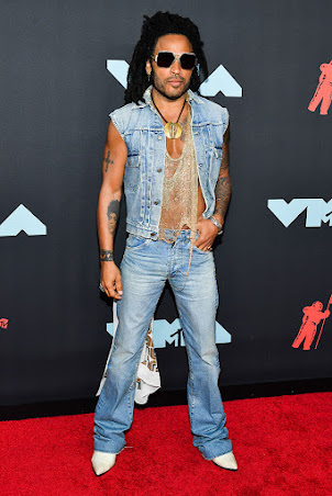 Sexiest VMA Red  Carpet Moments