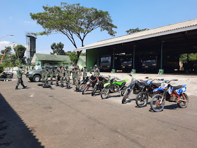 PRAJURIT YONIF RAIDER 514 DIVIF 2 KOSTRAD BERHASIL EVAKUASI KORBAN JATUH DI PEGUNUNGAN PIRAMID BONDOWOSO PRAJURIT YONIF RAIDER 514 DIVIF 2 KOSTRAD BERHASIL EVAKUASI KORBAN JATUH DI PEGUNUNGAN PIRAMID BONDOWOSO