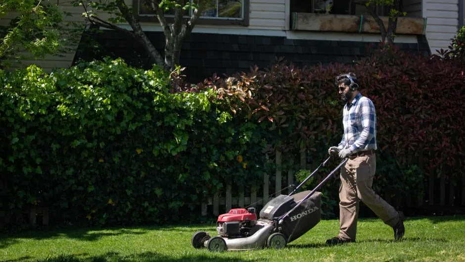 How Loud is a Lawn Mower Best Manual Lawn Aerator