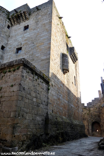 Patio del castillo de Puebla de Sanabria