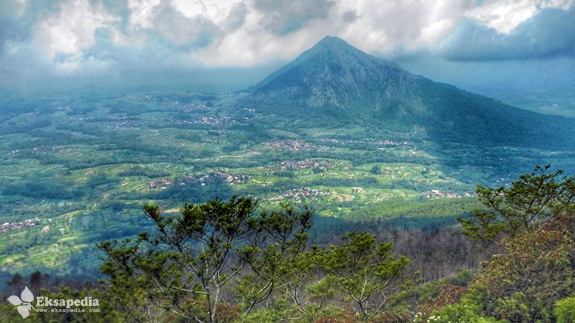 Keindahan Gunung Telomoyo