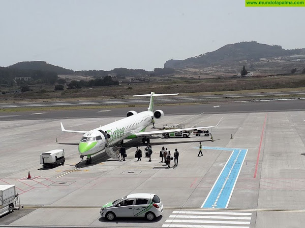 Oramas demanda la vacunación de las tripulaciones aéreas para afrontar la campaña de verano