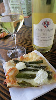 2012 Reif Sauvignon Blanc paired with Ruth Anne's Grilled Asparagus and Goat Cheese Pizza