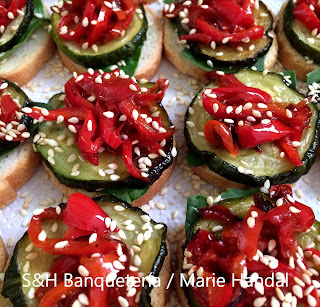 Crostini cóctel a domicilio Marie Gourmet Cóctel a domicilio crostini cumpleaños evento banquetería