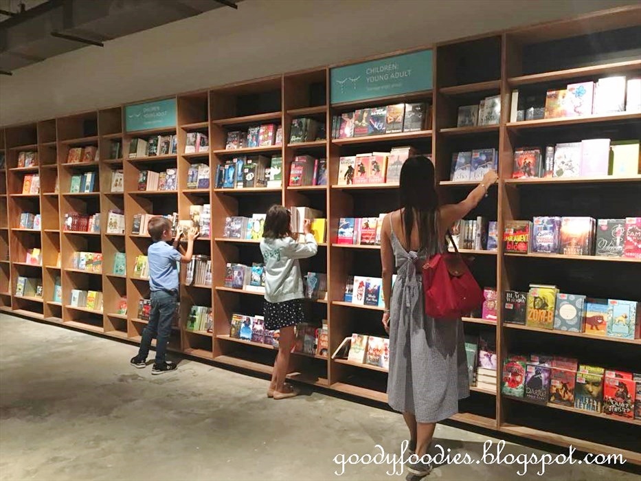 GoodyFoodies: BookXcess, Tamarind Square, Cyberjaya - Malaysia's