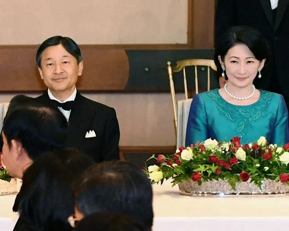 Emperor Akihito, Empress Michiko, Crown Prince Naruhiro, Crown Princess Masako, Prince Akishino, Princess Kiko, Princess Mako and Princess Kako