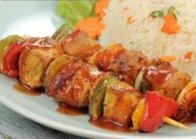 serve-the-shashlik-stick-with-rice