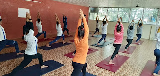 Yoga Teacher Training Class In Rishikesh India