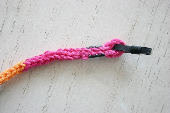 Eyeglass Holder Crochet Pattern (How to Make an I-Cord) by Felted Button using Scheepjes Catona
