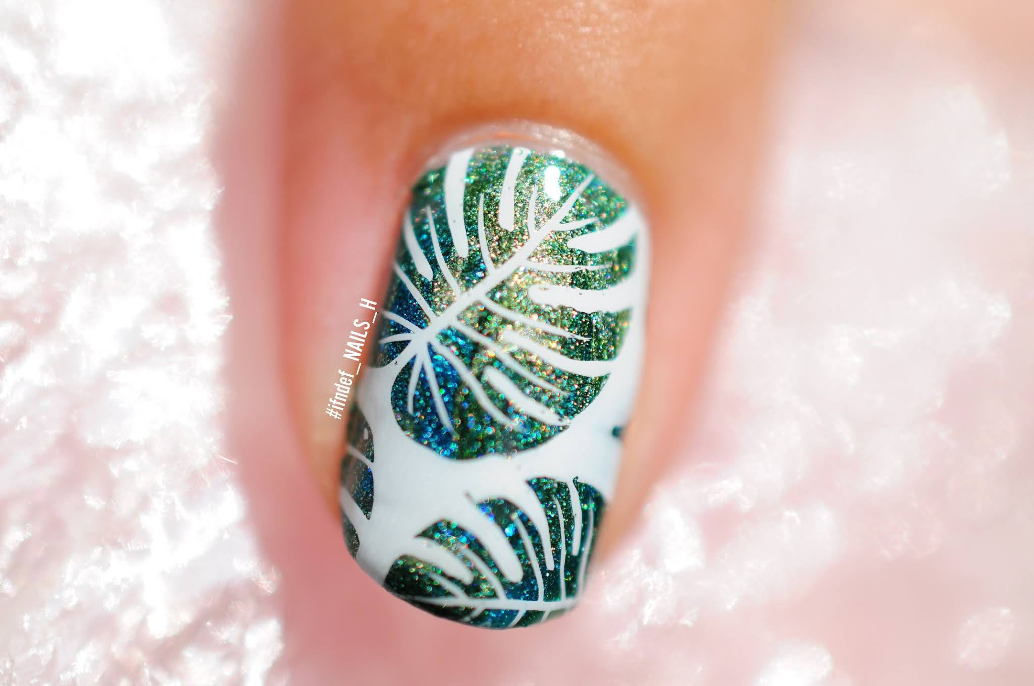 Quick Nail Art Designs Holo Monstera Leaves