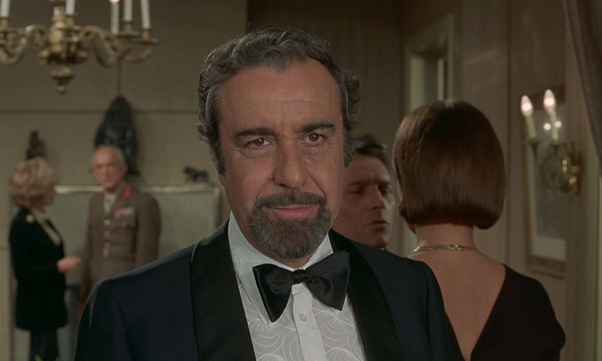 дельфин сейриг скромное обаяние буржуазии. портрет буржуазии в черном 1978. скромное обаяние буржуазии (1972) франция. портрет буржуазии в черном фильм 1978. портрет буржуазии в черном 1978.