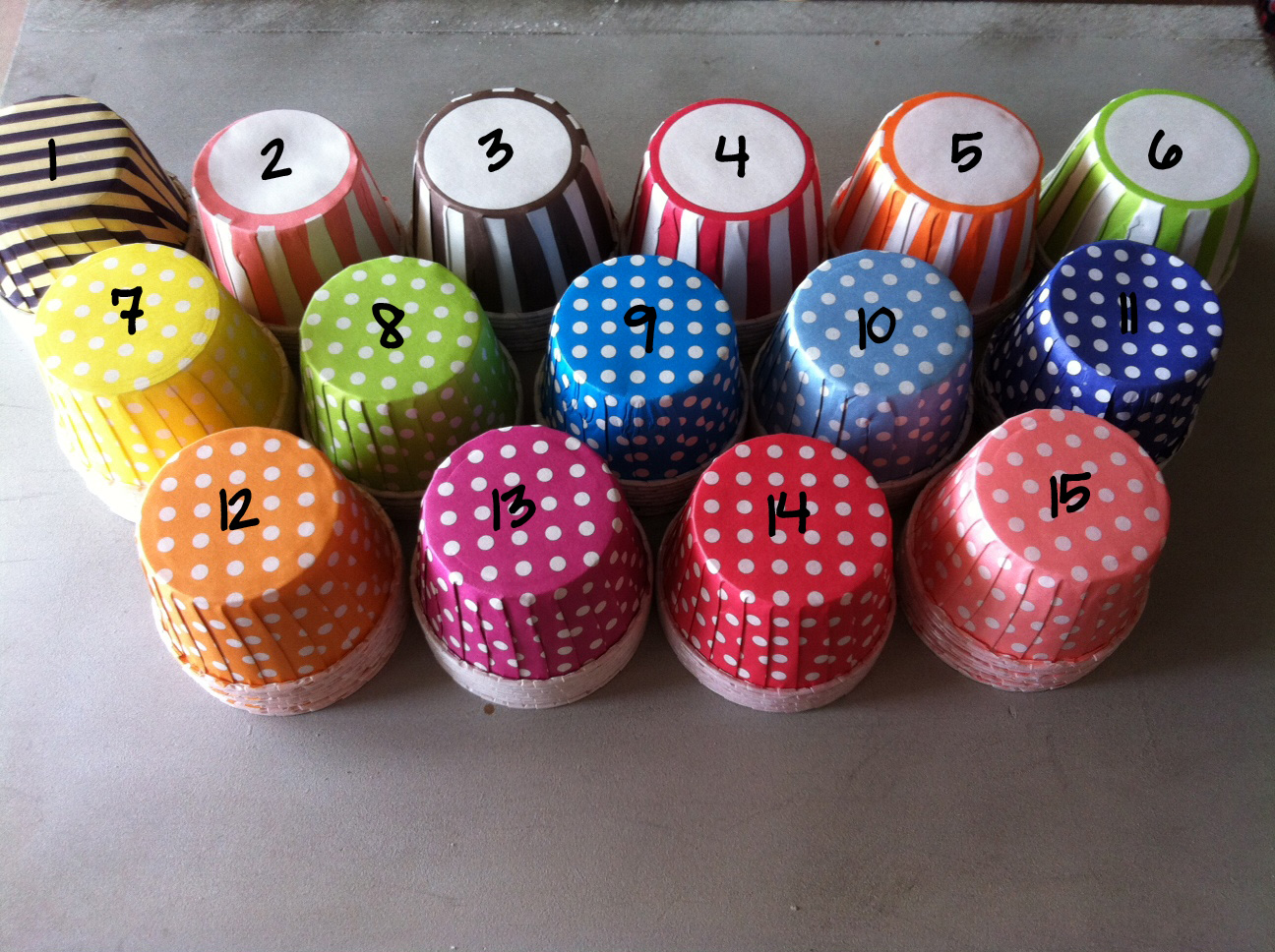 Party Pizzaz Paper Candy/ Nut/ Baking Cups