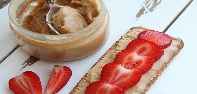 Best-Homemade-Protein Drink-for-Muscle Building-Chocolate-Butter-Peanut helth care food nutrition