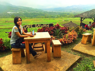 Tempat Nongkrong Sederhana