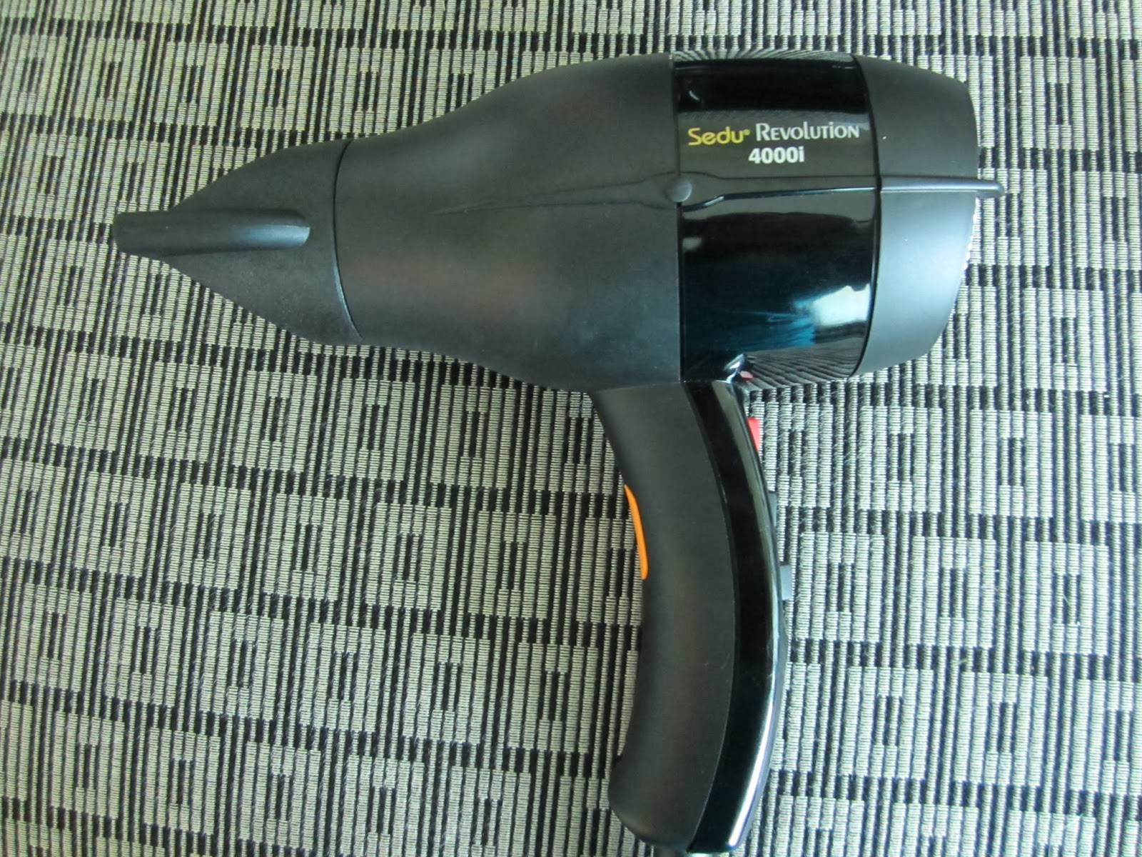 The Glamour Geek Sedu Revolution Pro Tourmaline Ionic 4000i Hair Dryer