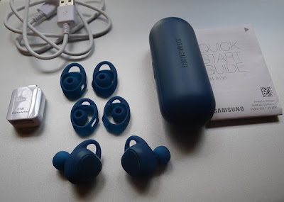 Samsung Gear IconX - Blue Packaging Contents