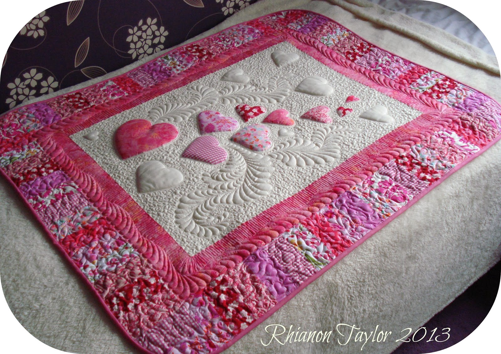 The Nifty Stitcher Floating Hearts Baby Quilt