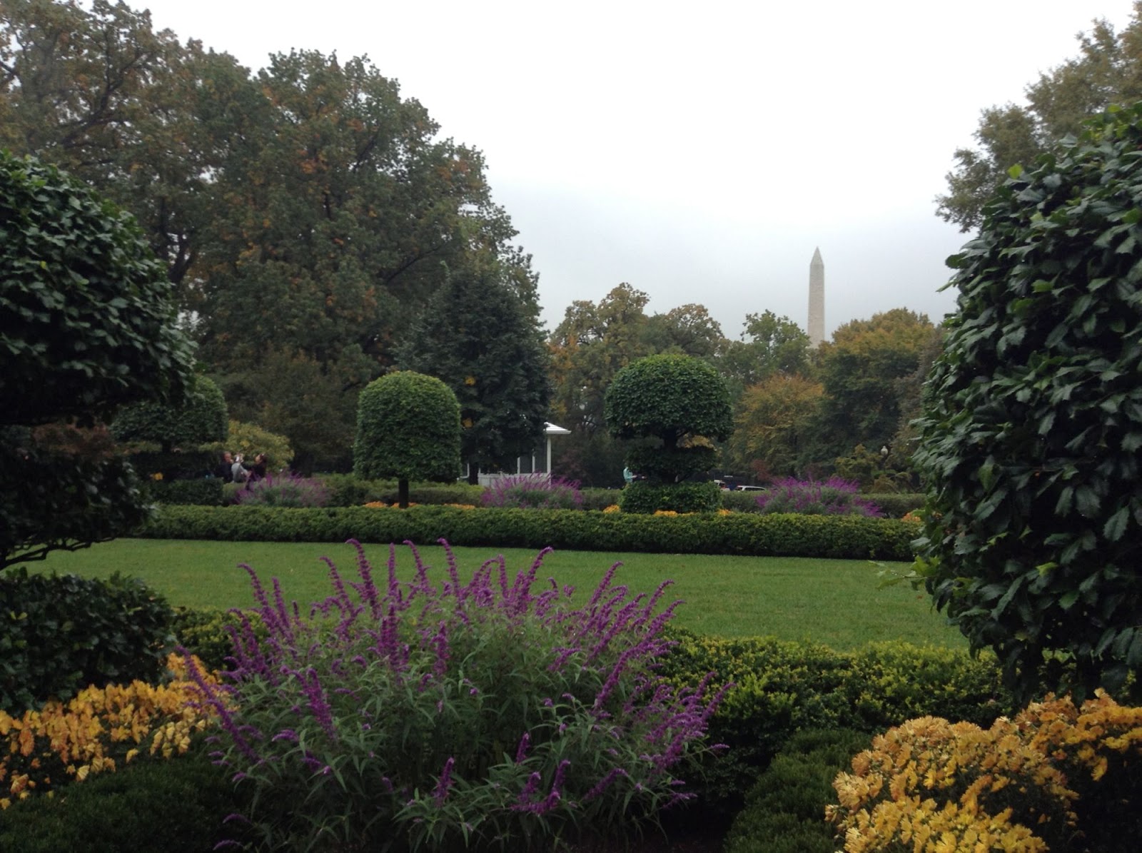 My Homemade Iowa Life White House fall garden tour
