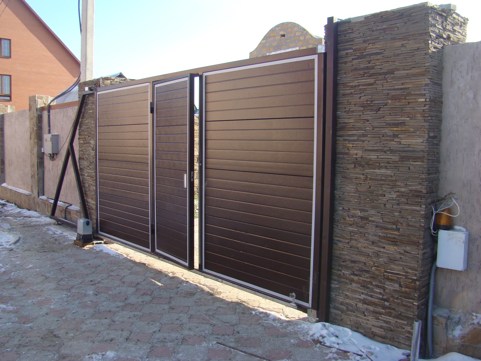 Замки для раздвижных ворот в частном доме