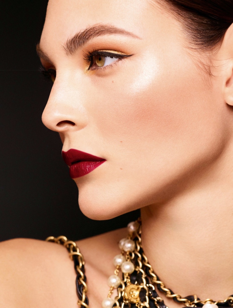 Chanel Makeup Holiday 2020 Campaign starring Vittoria Ceretti