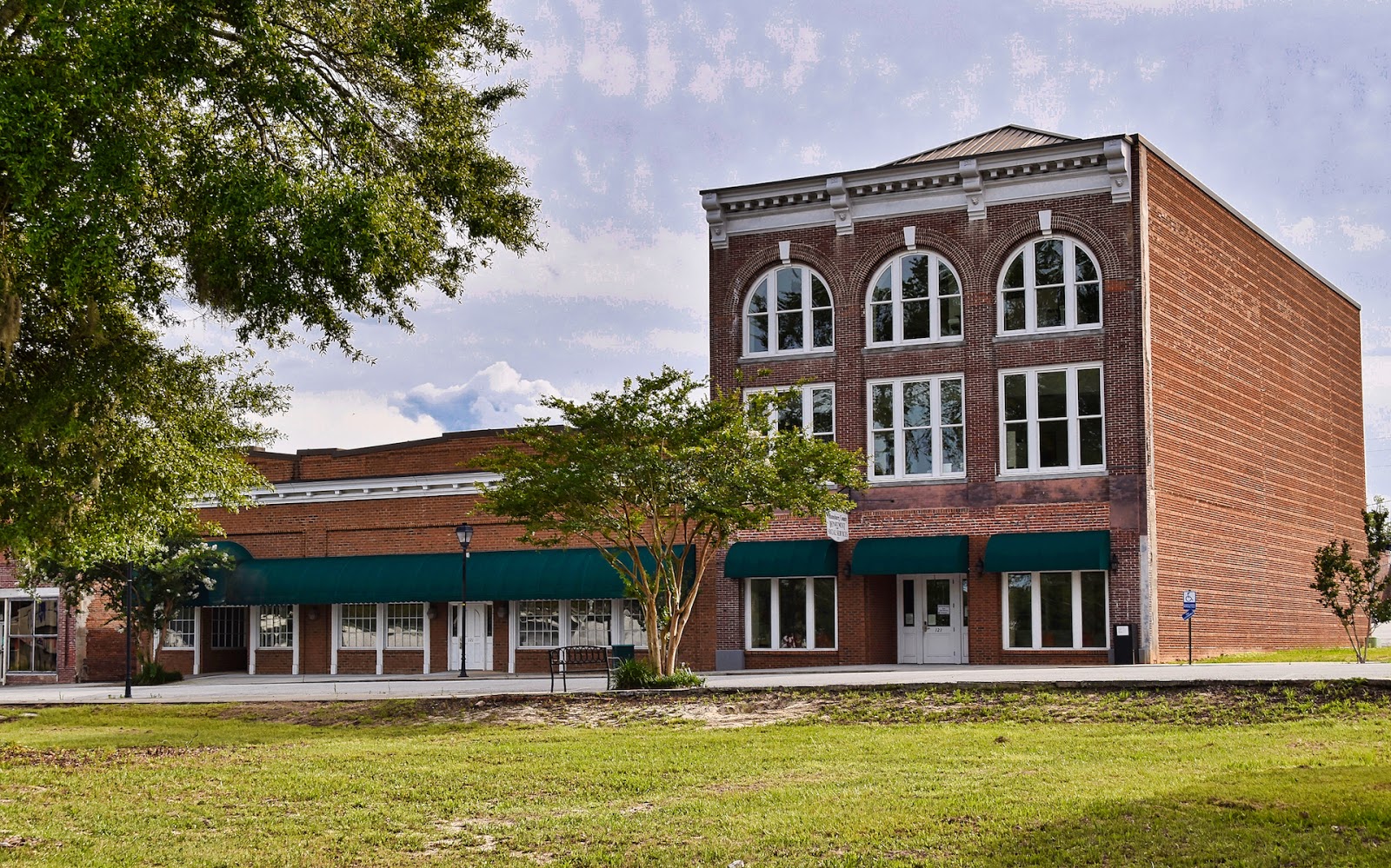 Royal Town Rambles ThreeStory Buildings, Part 3 Kingstree Hardware