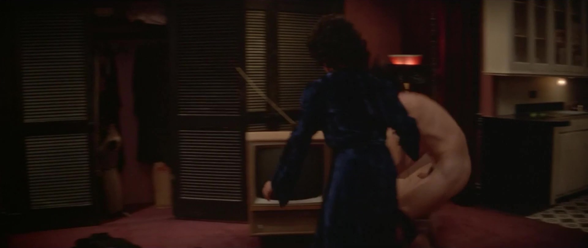 Kyle MacLachlan nude in Blue Velvet.