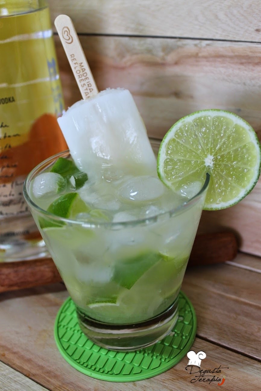 DEGUSTA TERAPIA CAIPIROSKA DE LIMÃO COM PICOLÉ DEGUSTA TERAPIA CAIPIROSKA DE LIMÃO COM PICOLÉ